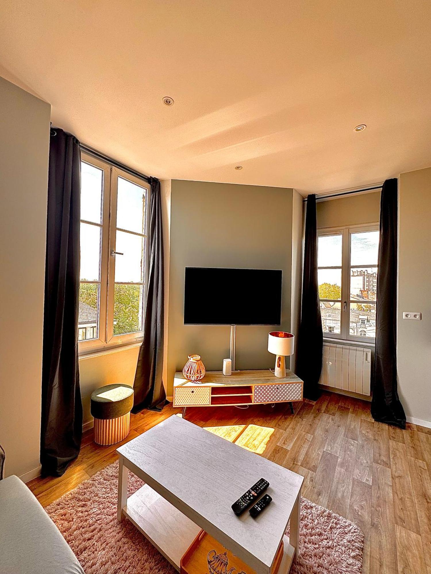 Duplex - Place De Parking Prive Apartment Orleans Luaran gambar